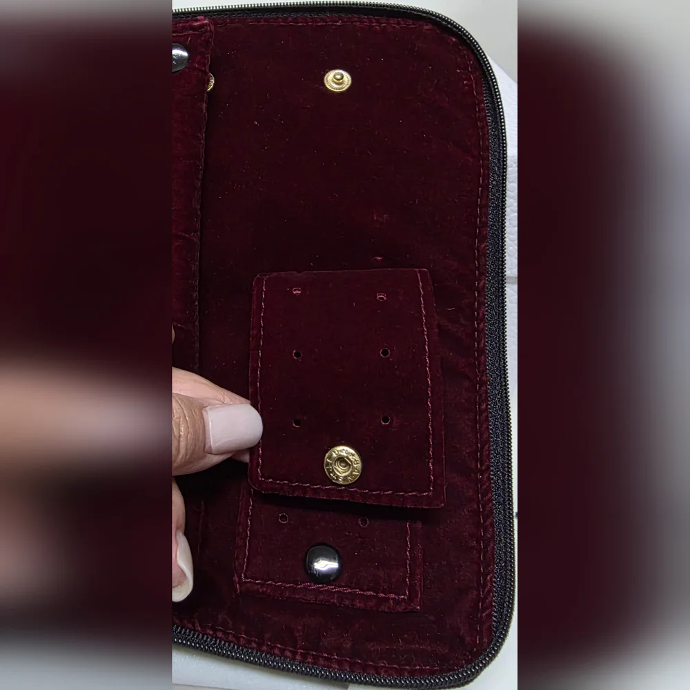 None jewelry organizer